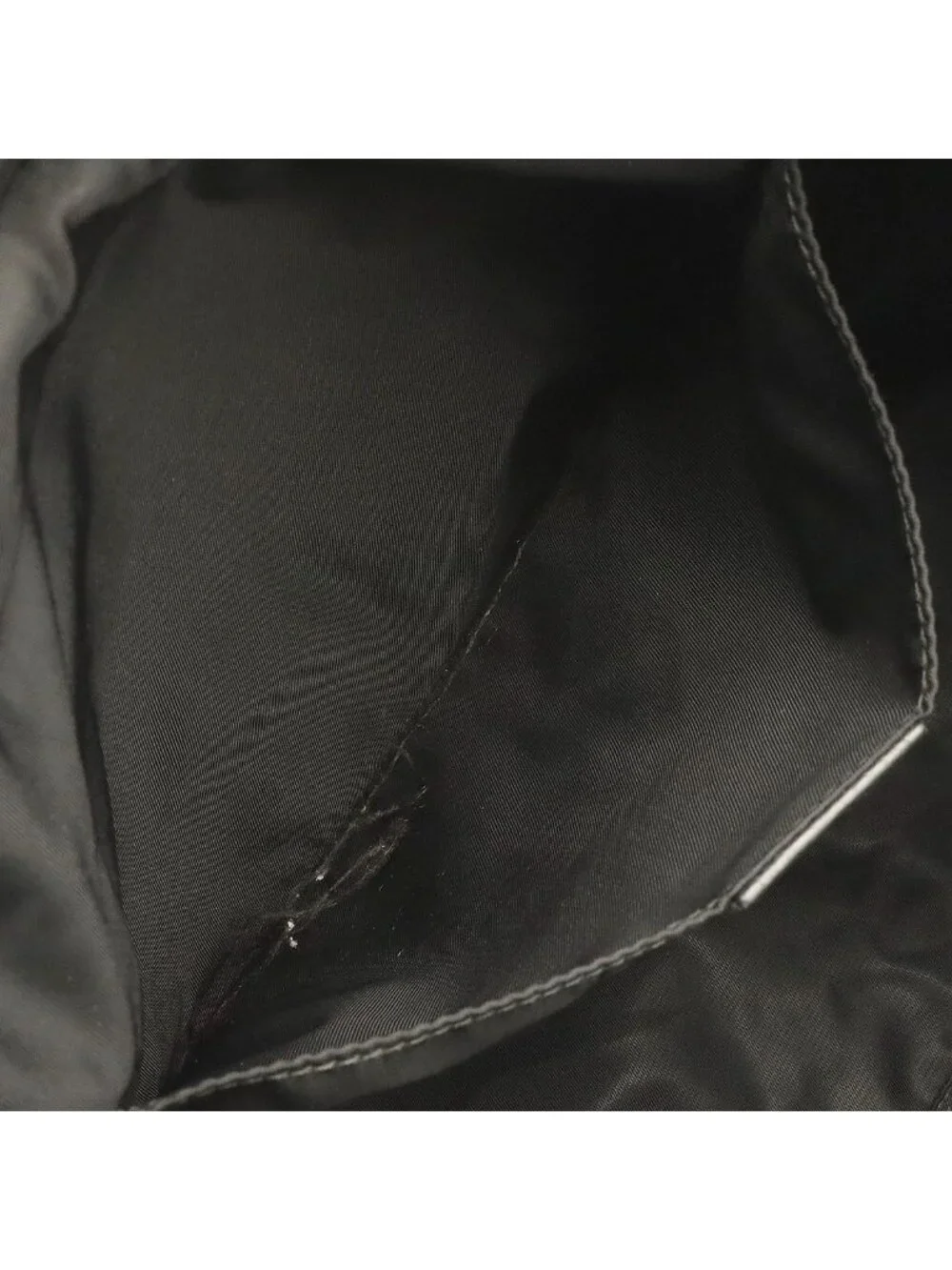Gucci rank width